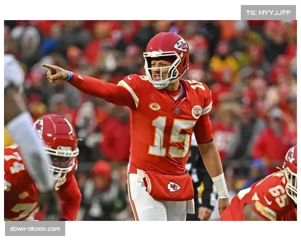 索汉拥有双向合同资格，其防守属性与潜力引发季后赛球队兴趣